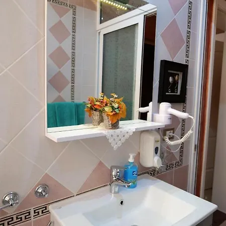 Lindi Hotel 3*