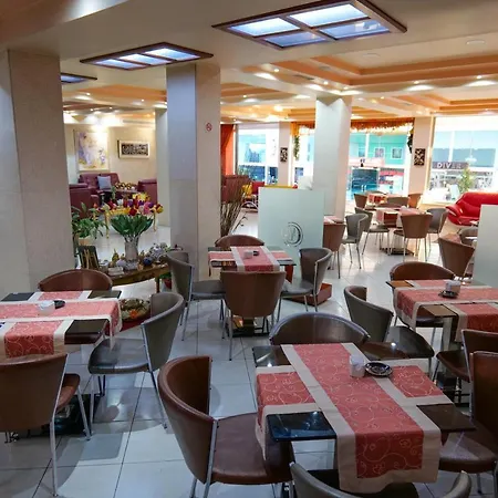 Hotel Lindi Saranda
